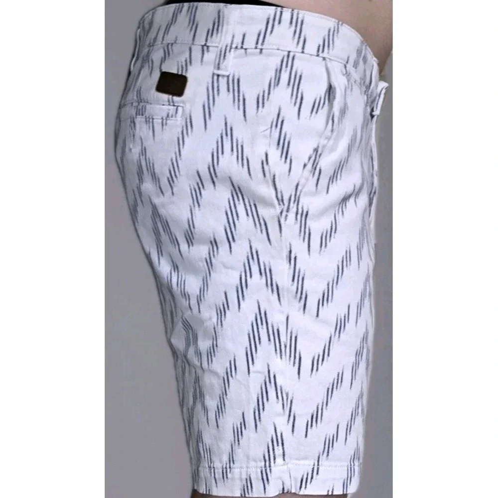 JACHS NY Men's White & Navy‎ Zigzag Chino Shorts Cotton Stretch Casual Preppy 32